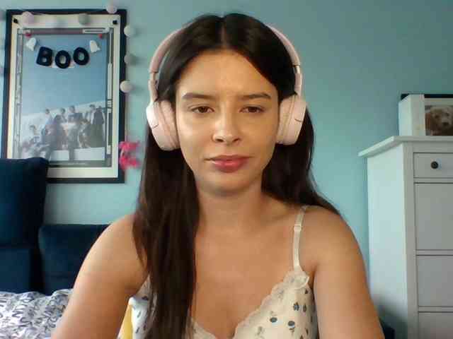 LariceHot webcam