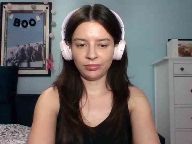 LariceHot webcam