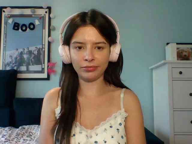 LariceHot webcam