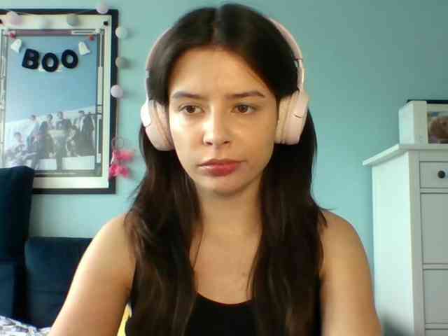 LariceHot webcam