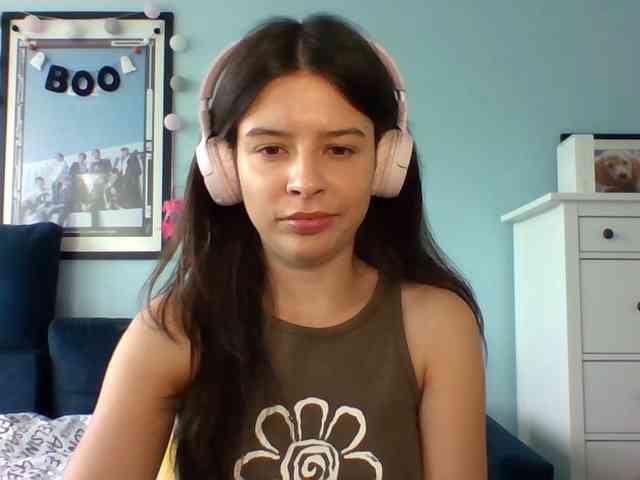 LariceHot webcam