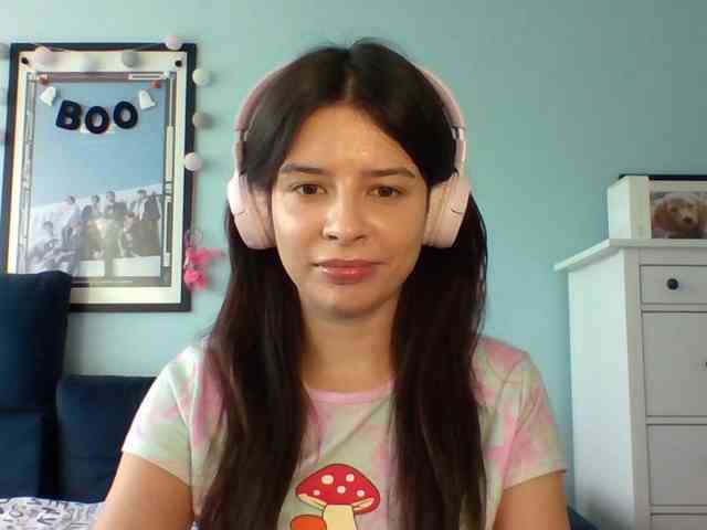 LariceHot webcam