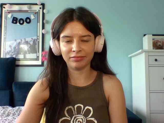 LariceHot webcam