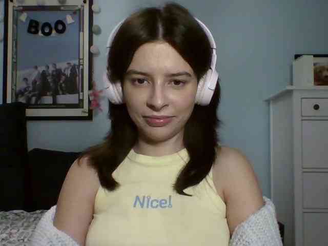 LariceHot webcam