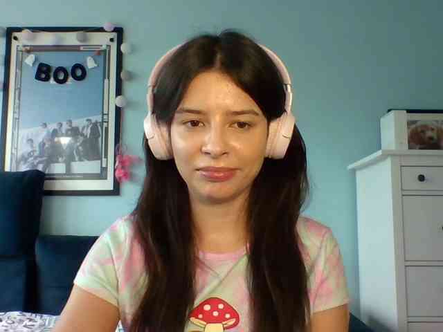 LariceHot webcam