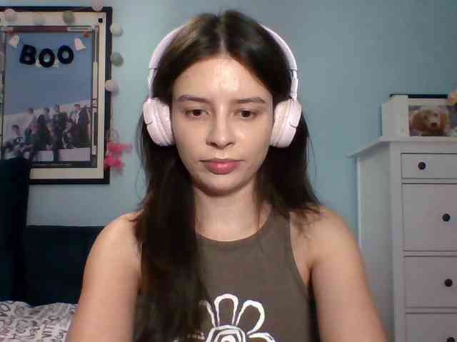 LariceHot webcam