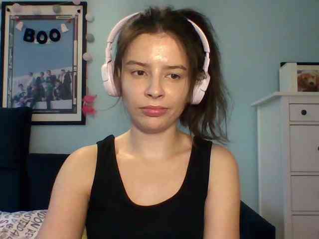 LariceHot webcam