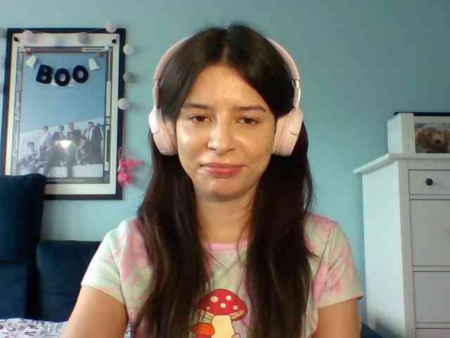 LariceHot webcam
