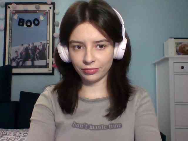 LariceHot webcam