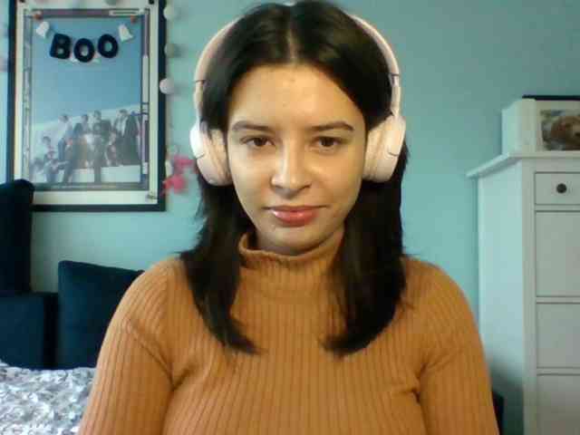 LariceHot webcam