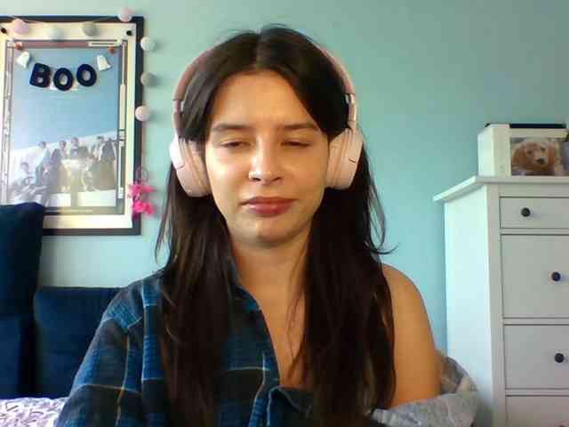 LariceHot webcam