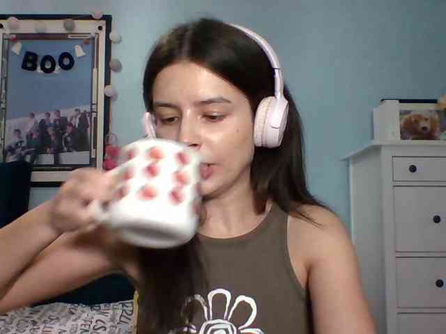 LariceHot webcam