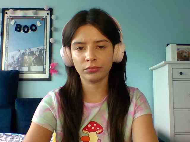 LariceHot webcam