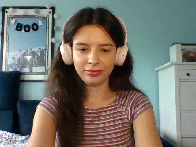 LariceHot webcam