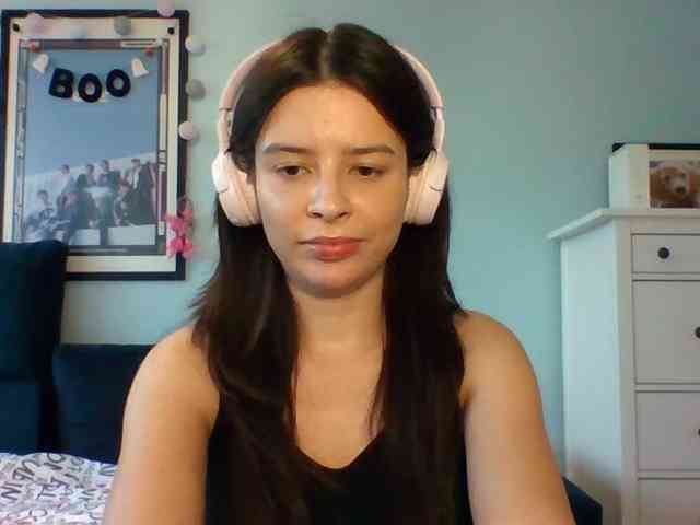 LariceHot webcam