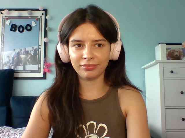 LariceHot webcam
