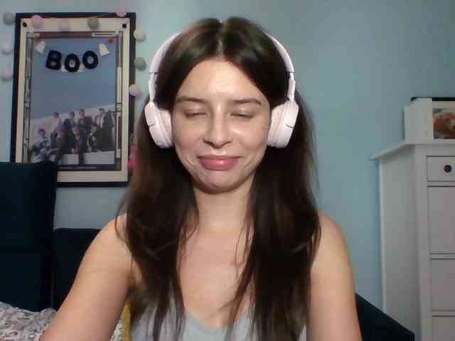 LariceHot webcam