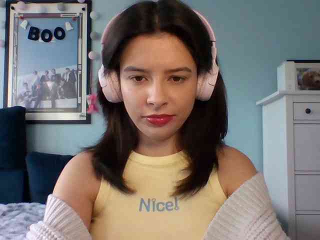 LariceHot webcam