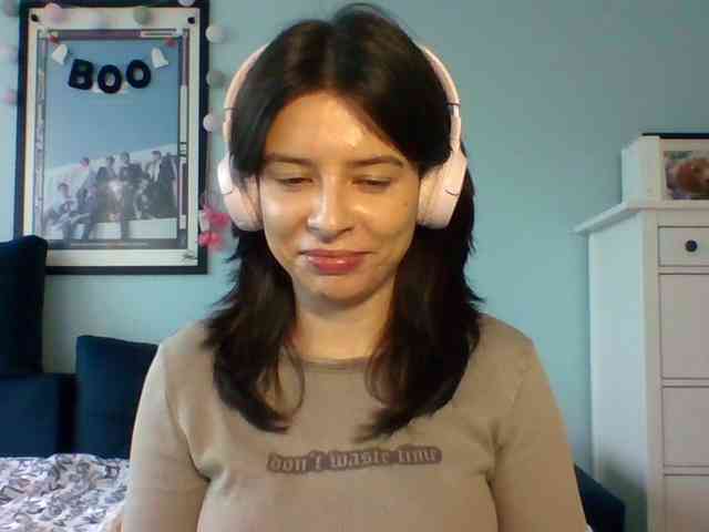 LariceHot webcam