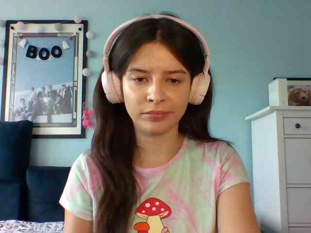 LariceHot webcam