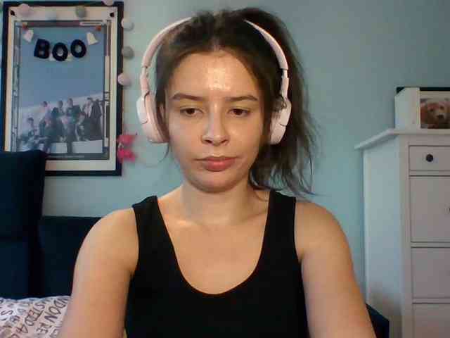 LariceHot webcam