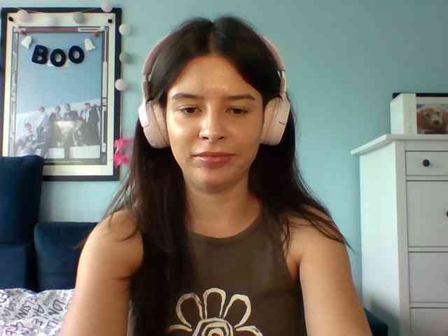 LariceHot webcam
