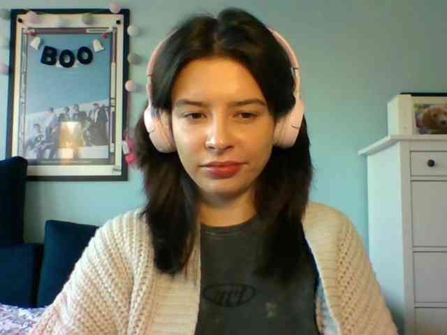 LariceHot webcam