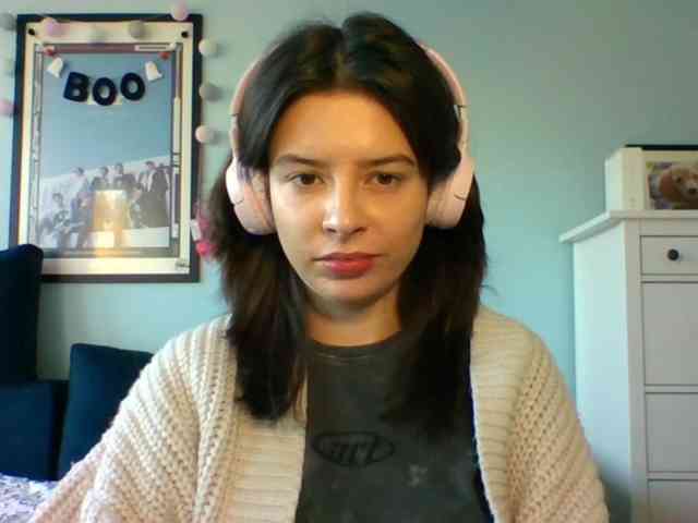 LariceHot webcam