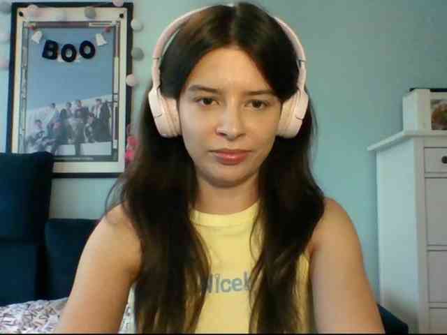 LariceHot webcam