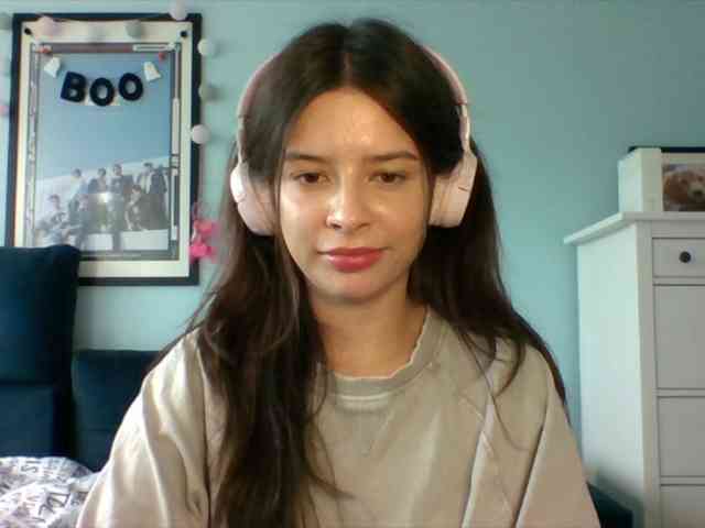 LariceHot webcam
