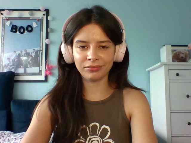 LariceHot webcam