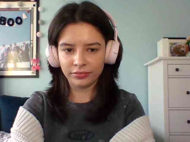 LariceHot webcam
