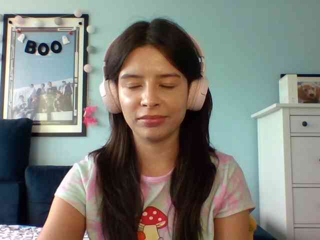 LariceHot webcam