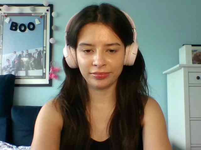 LariceHot webcam