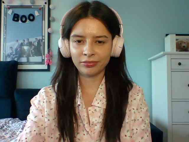 LariceHot webcam