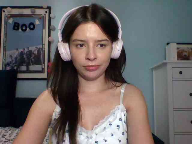 LariceHot webcam