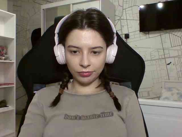 LariceHot webcam