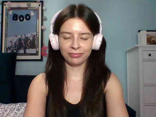 LariceHot webcam