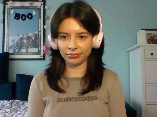 LariceHot webcam