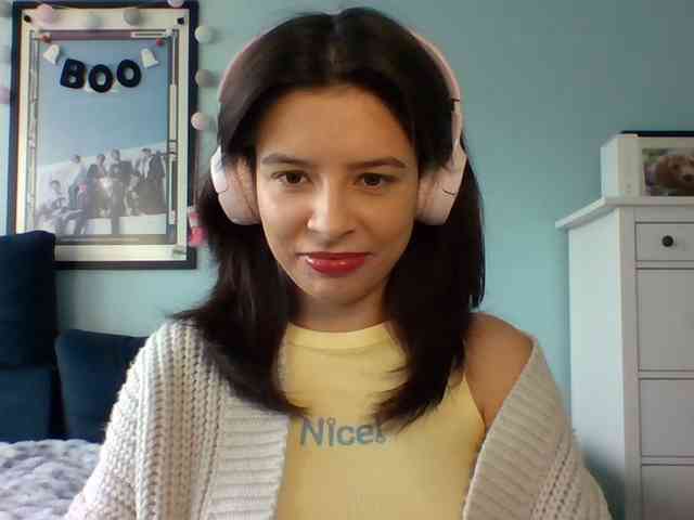 LariceHot webcam