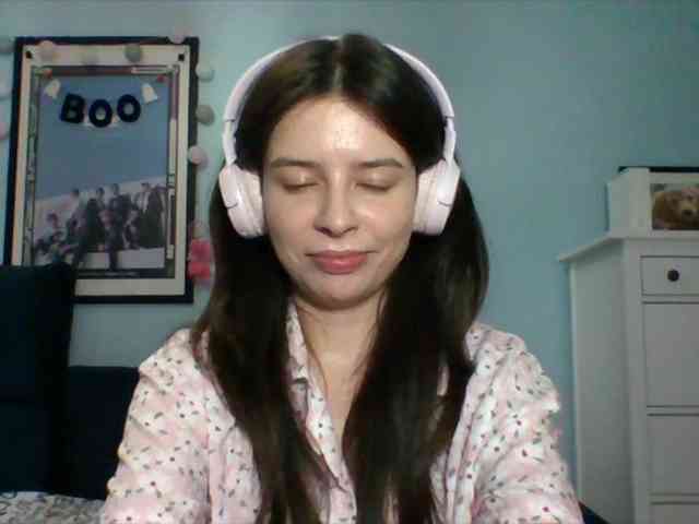 LariceHot webcam
