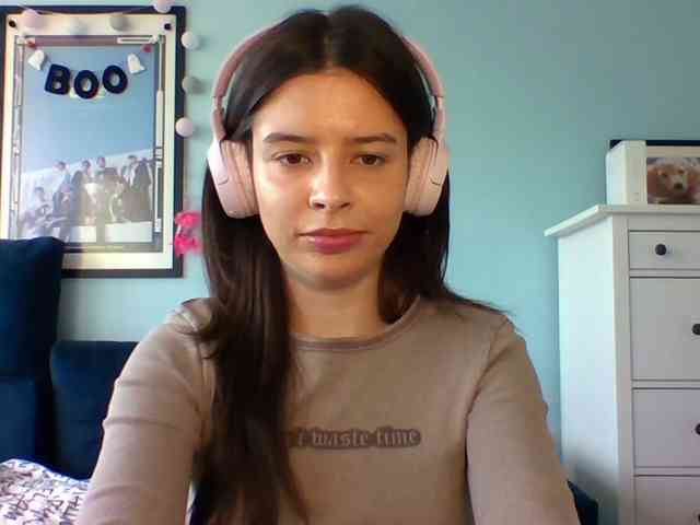 LariceHot webcam