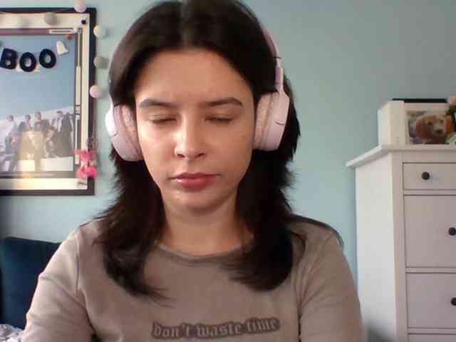 LariceHot webcam