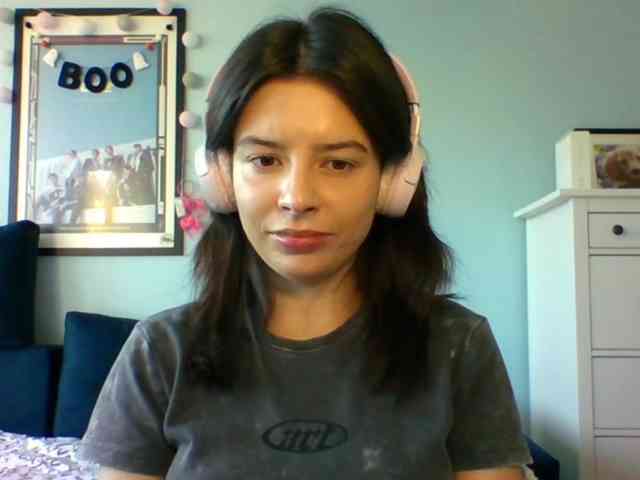 LariceHot webcam
