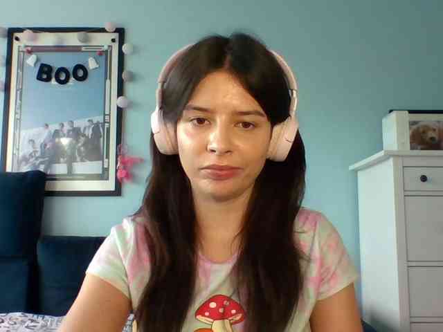 LariceHot webcam