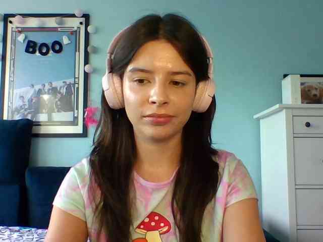 LariceHot webcam