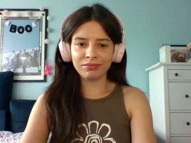 LariceHot webcam