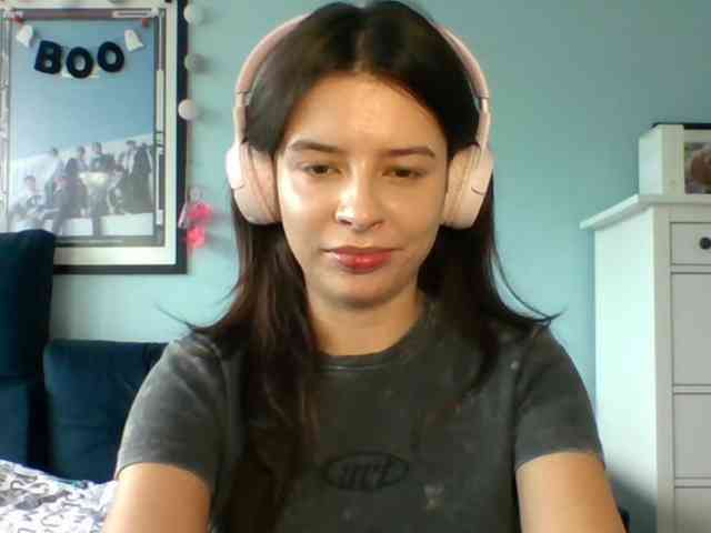 LariceHot webcam