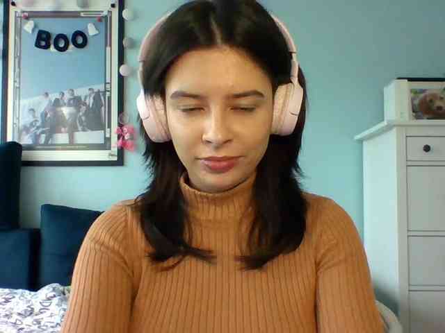 LariceHot webcam