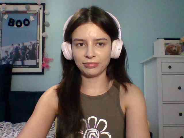 LariceHot webcam
